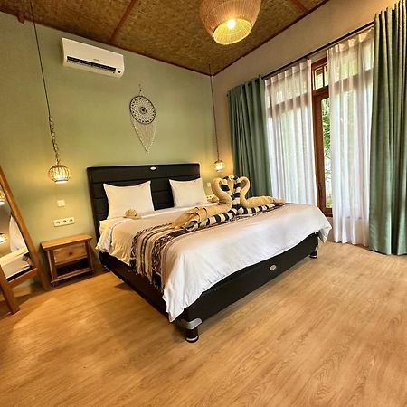 Sunny Rose Bungalows Gili Air - Adults Only Екстер'єр фото
