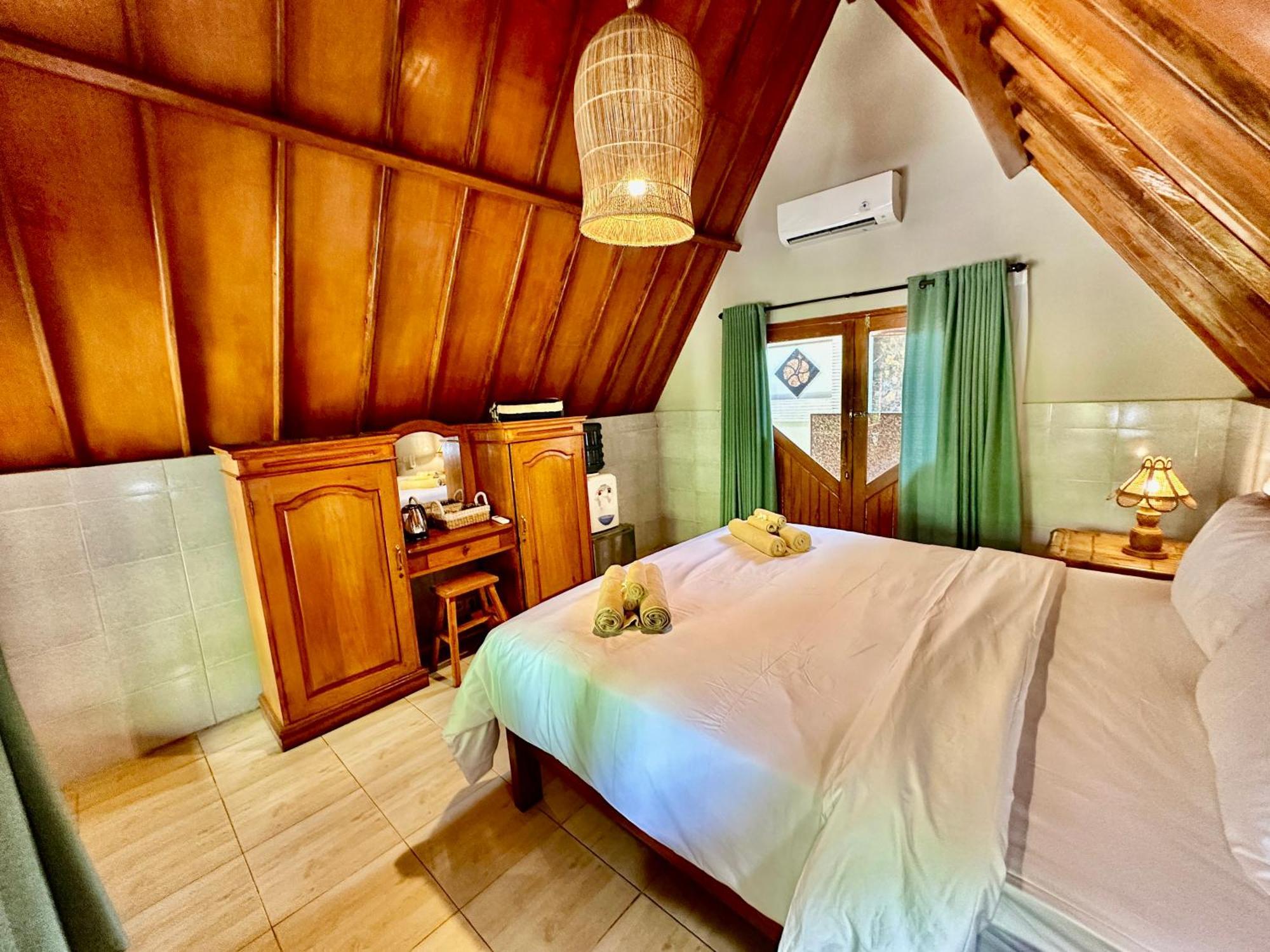 Sunny Rose Bungalows Gili Air - Adults Only Екстер'єр фото