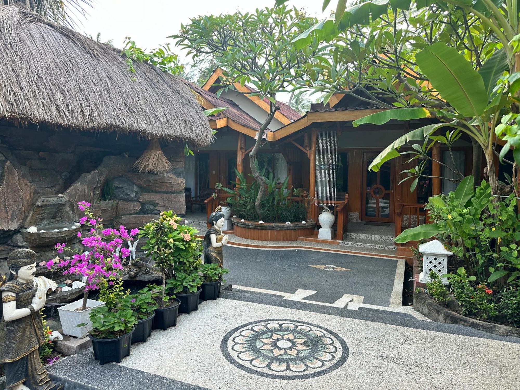 Sunny Rose Bungalows Gili Air - Adults Only Екстер'єр фото