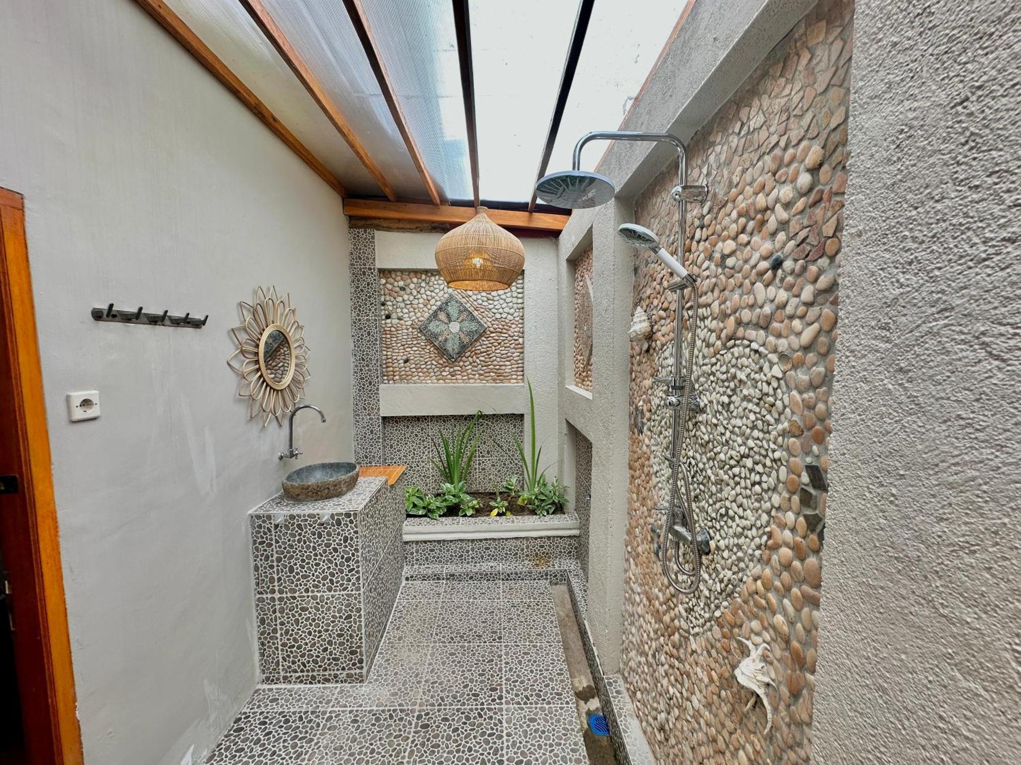 Sunny Rose Bungalows Gili Air - Adults Only Екстер'єр фото