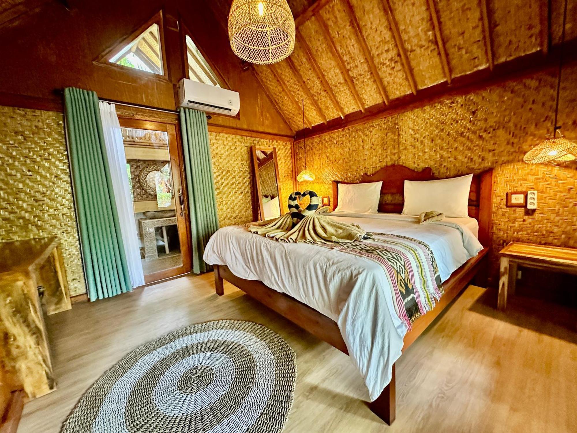 Sunny Rose Bungalows Gili Air - Adults Only Екстер'єр фото